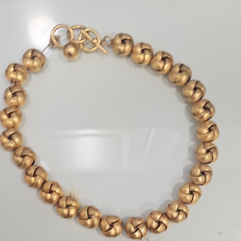 Elegant Gold Beaded Necklace